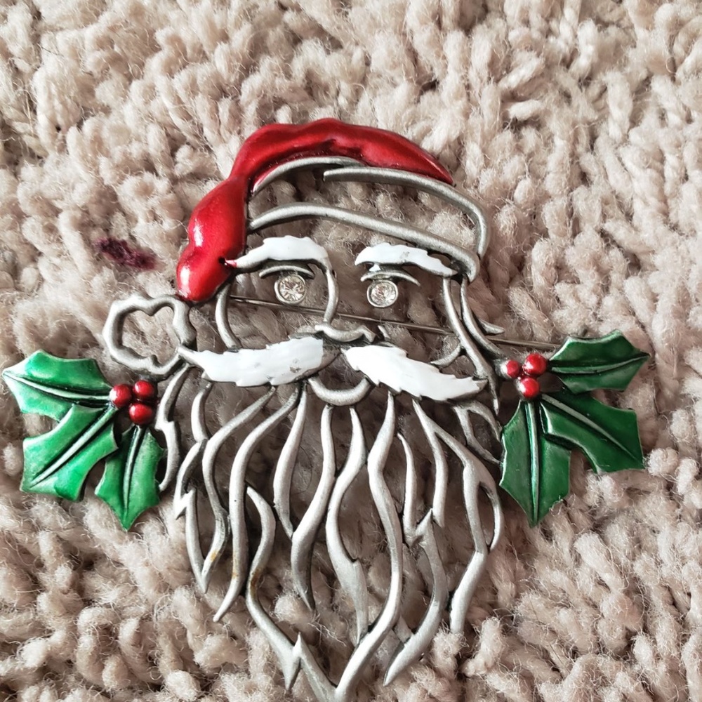 Brooch